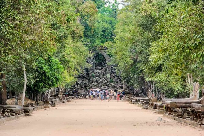 Day Trip to Beng Mealea Temple and Kampong Khleang From Siem Reap - Sampling Khmer Cuisine for Lunch