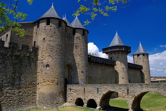 Day Trip to Carcassonne Cite Medievale and Comtale Castle Tour From Toulouse - Exploring the Comtal Castle