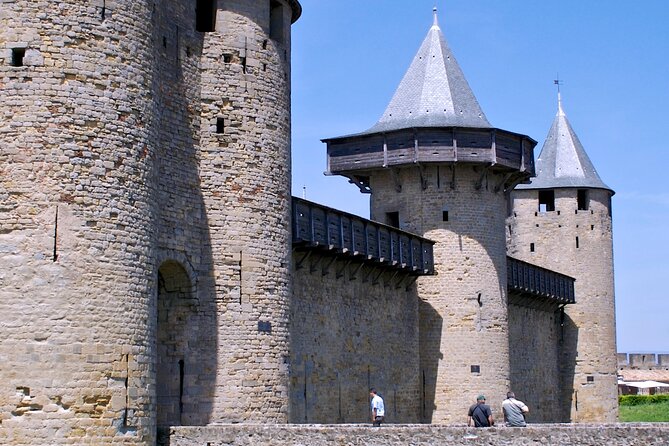 Day Trip to Carcassonne Cite Medievale and Comtale Castle Tour From Toulouse - Visiting the Saint Nazaire Basilica