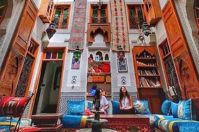 DAY TRIP to Chefchaouen From FEZ - Tips for the Day Trip