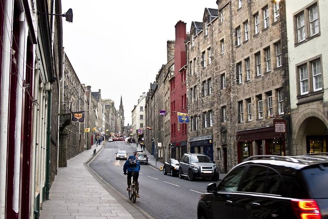 Day Trip to Edinburgh With Bus Tour & Edinburgh Castle Entry - Tips for a Smoother Experience