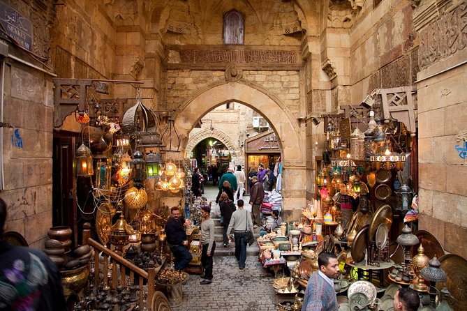 Day Trip to Egyptian Museum Old Cairo & Bazaar - Exploring the Old Cairo Bazaar