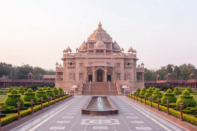 Day Trip to Gandhinagar (Guided Full Day Sightseeing Tour from Ahmedabad) - Discover the Charm of Gandhinagar: An In-Depth Review of the Full-Day Sightseeing Tour