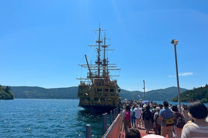 Day Trip to Hakone From Tokyo With National Licensed Guide - Scenic Views and Activities