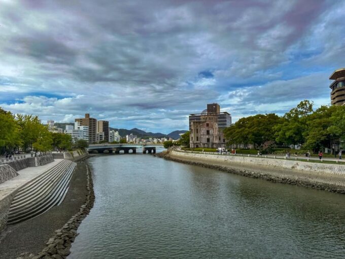 Day Trip to Hiroshima & Miyajima With Itsukushima Shrine - Ferry Rides and Scenic Views