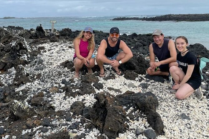 Day Trip to Isabela Island and Tintoreras in Galápagos - Pickup and Meeting Details