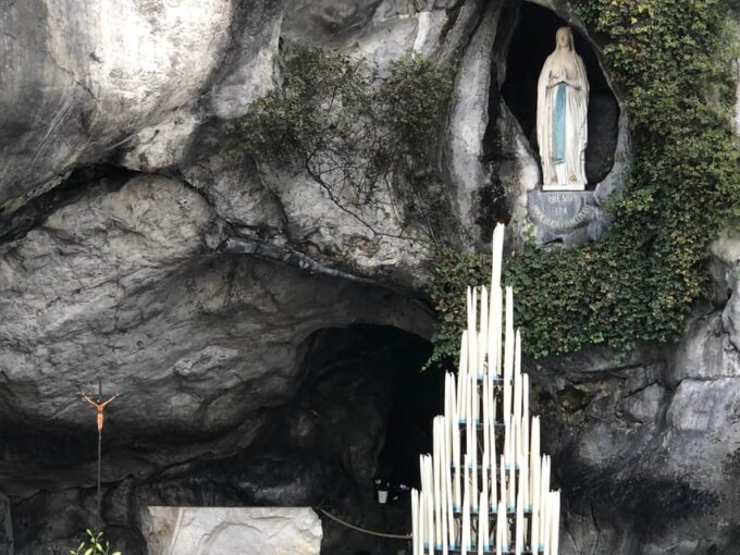 Day Trip to Lourdes - Bring an Empty Bottle