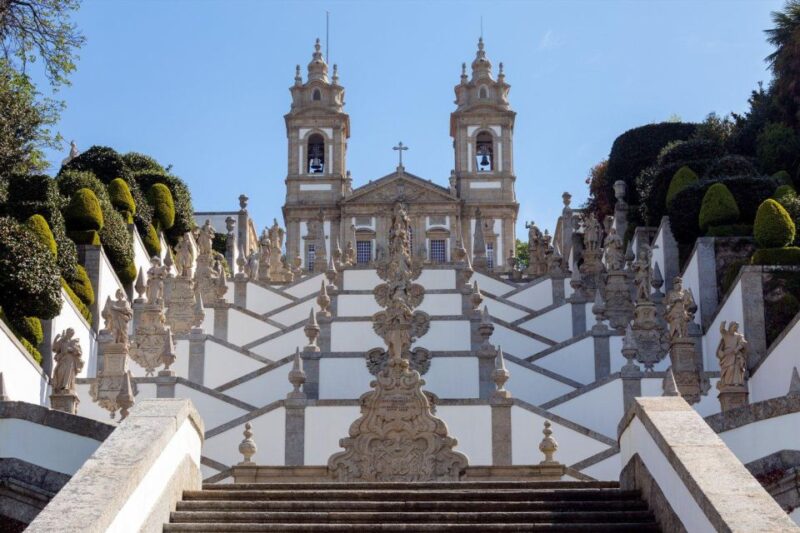 Day Trip to Minho: Guimarães - Braga - Guimarães Highlights