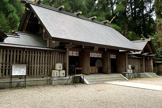 Day Trip to Mythical Takachiho From Fukuoka by Shared Mini Bus - Experiencing Takachihos Mythical Atmosphere