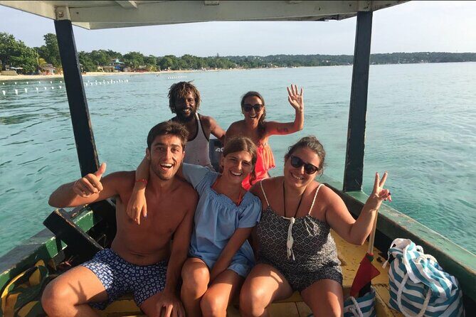 Day Trip to Negril from Montego Bay/Boat Ride to Booby Cay Island/Lobster Lunch - Rick’s Café: Sunset Spectacle and Cliff Dives