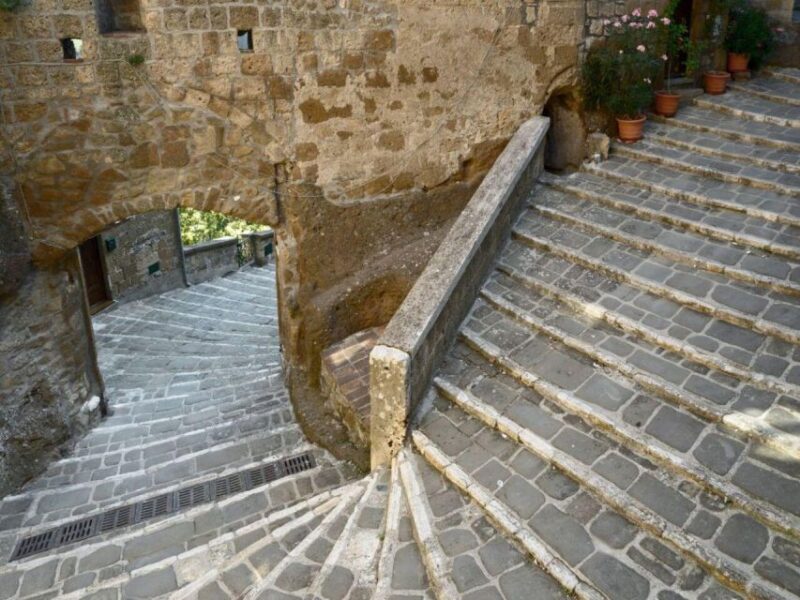 Day Trip to Pitigliano and Sovana From Rome - Pitigliano Exploration