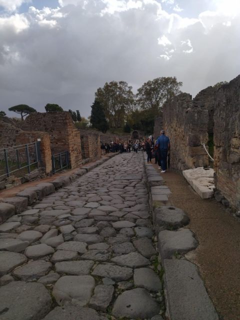Day Trip to Pomeii and Amalfi Coast From Rome - Tour Experience