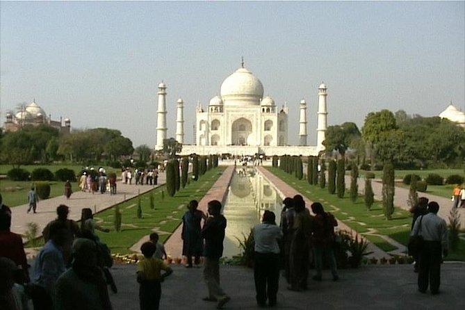 Day Trip to Taj Mahal and Agra From Ahmedabad With Both Side Commercial Flights - Trip Overview