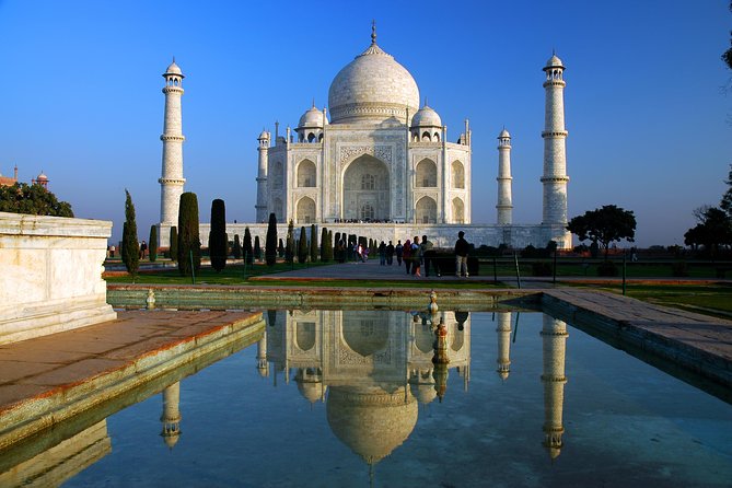 Day Trip to Taj Mahal and Agra From Kochi With Return Flights - Inclusions and Amenities