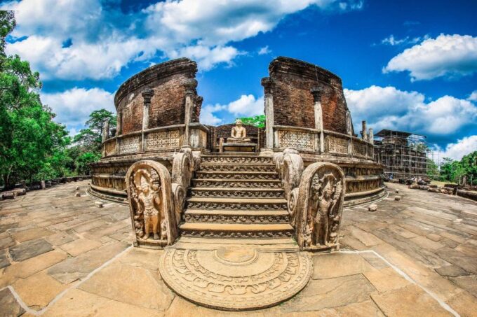 Day Trip to the Ancient City of Polonnaruwa From Negombo - Traveling to Polonnaruwa