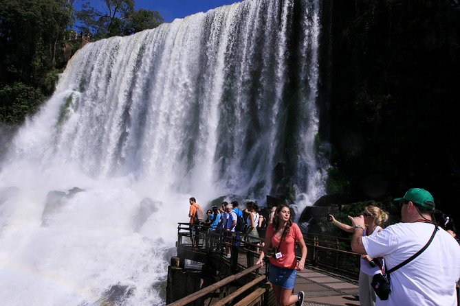 Day Trip to the Argentinian Side of Iguassu Falls From Foz Do Iguaçu - Exploring the Iguazu Falls