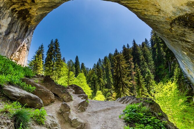 Day Trip to the Marvelous Bridges and the Unique Rhodope Cuisine - Combining Nature and Culture