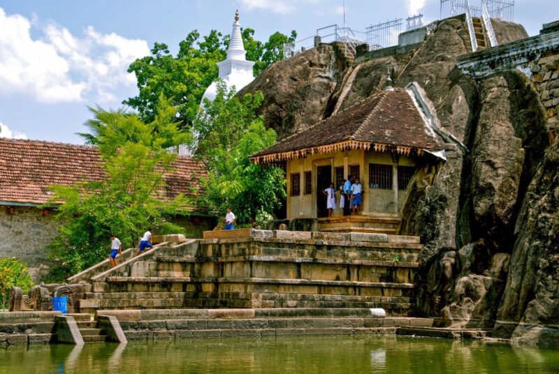Day Trip to UNESCO City Anuradhapura From Kaluthara - Itinerary and Experience