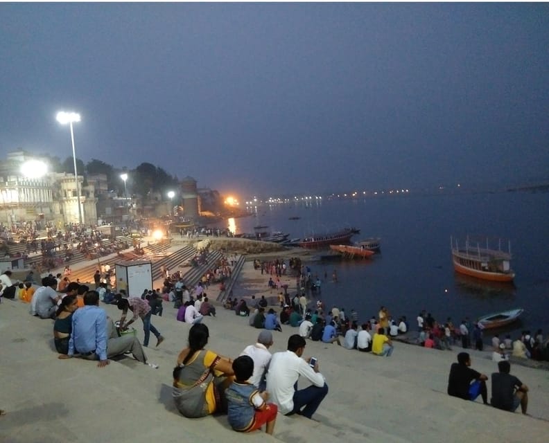 Day Trip to Varanasi Have a Fun Day With Family at Varanasi - Exploring Kashi Vishwanath Temple
