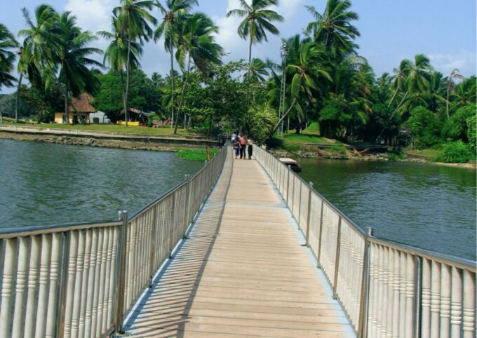 Day Trip to Varkala From Trivandrum (Guided Full Day Tour) - Guided Tours
