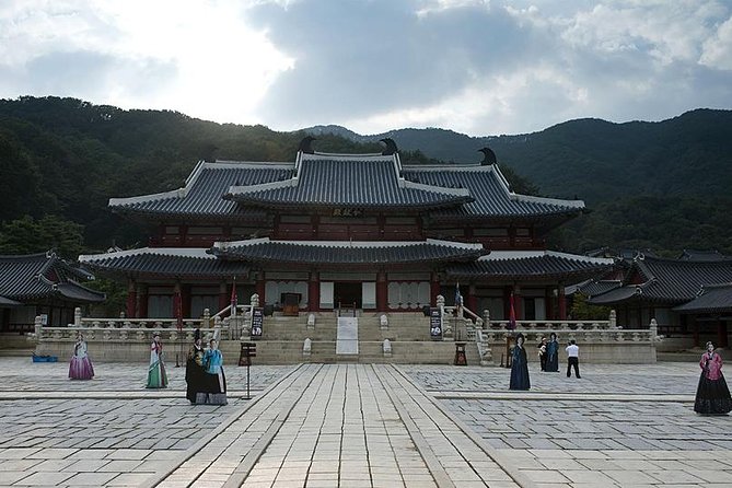Day Trip to Yongin Daejanggeum and Korean Folk Village From Seoul - Exploring Korean Folk Village