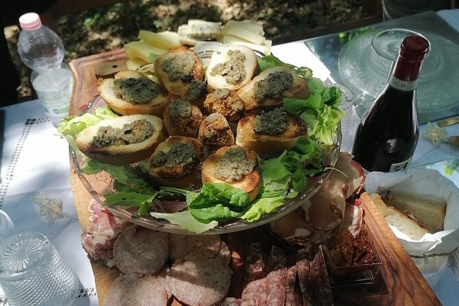 Day Trip: Truffle Hunting With Lunch and Spello Guided Tour - Lunch and Beverages