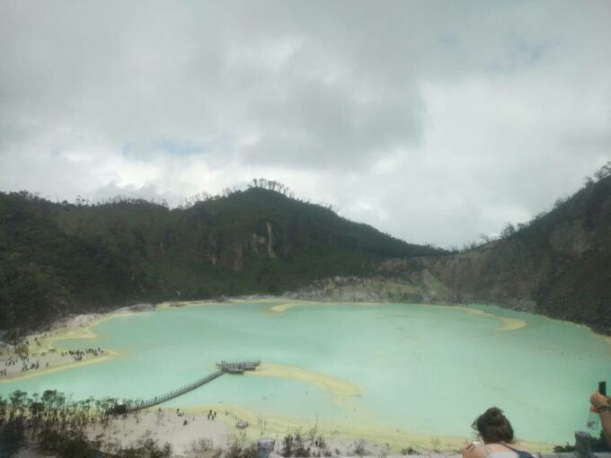 Day Trip White Crater Ciwidey Bandung All In - Tour Guide - Frequently Asked Questions