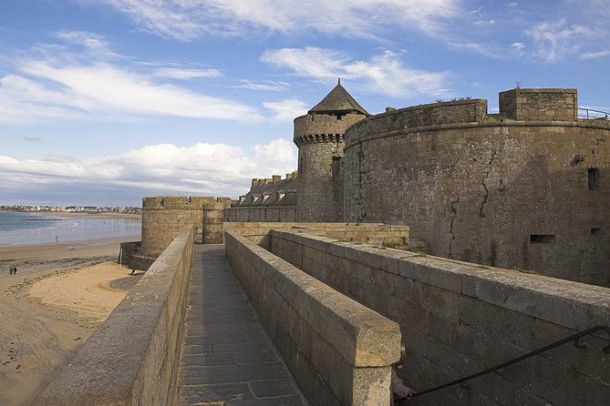 Day Trip With a Local Driver Mont Saint-Michel & Saint-Malo From Rennes 8h - Health and Safety Restrictions