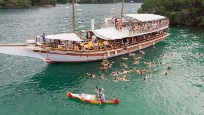 Daylong Excursion to Angra Dos Reis and Ilha Grande - Included Amenities