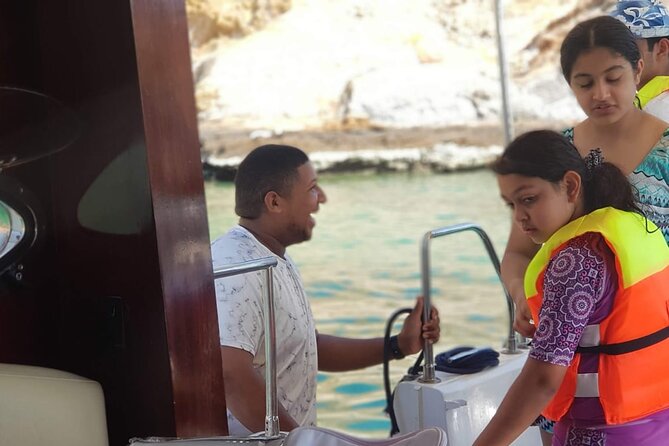 Daymaniyat Islands Snorkeling 2 Different Snorkeling Sites and Lunch Included - Booking and Cancellation Policy