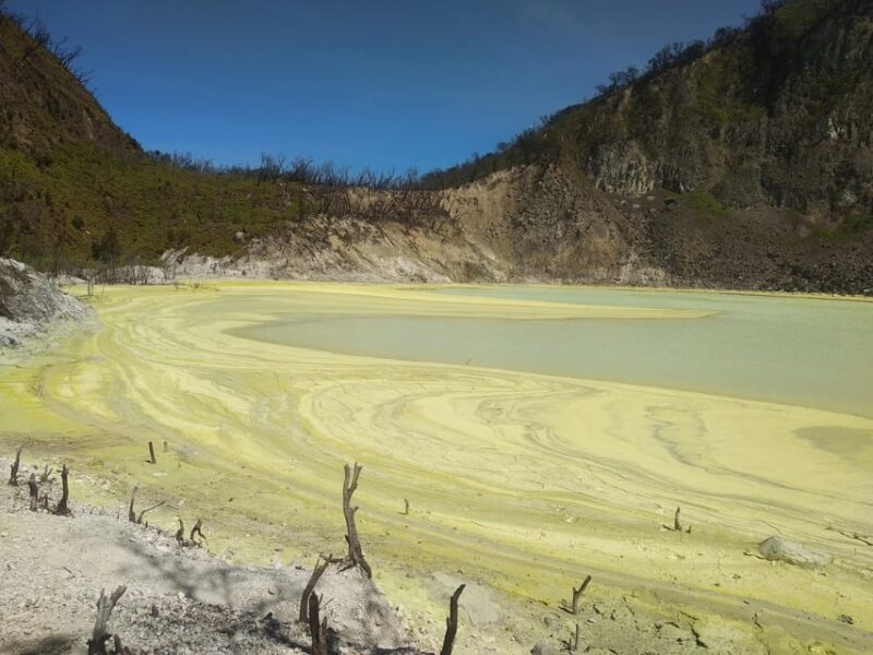 Daytrip Costum White Crater Volcano Mount Tour Guide Bandung - Booking Information