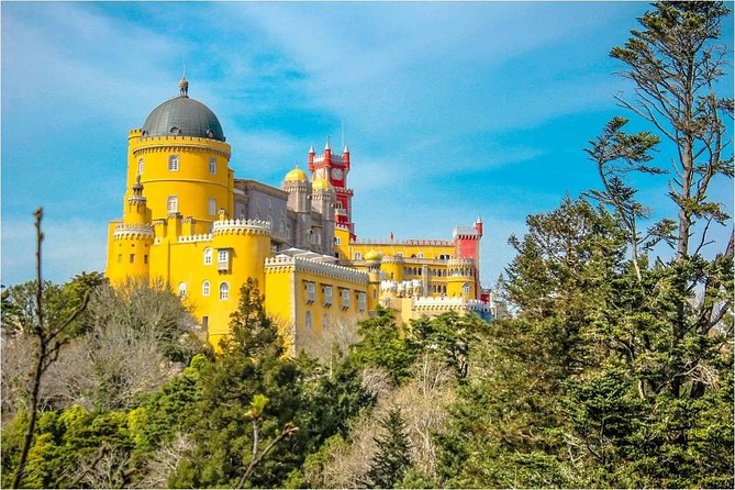Daytrip From Lisbon to Sintra+Cascais PRIVATE Tour-Small Groups - Meeting and Pickup Information