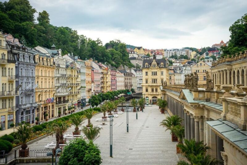 Daytrip From Prague to Karlovy Vary (Hot Springs Area) - Exploring Thermal Springs and Architecture