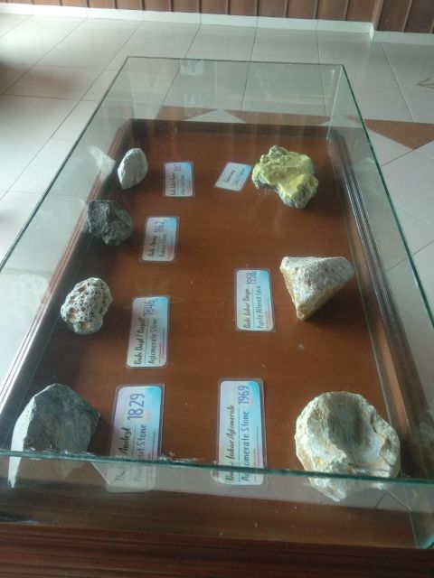 Daytrip Volcano Mountain Tangkuban Perahu Lembang Tour Guide - Itinerary and Highlights