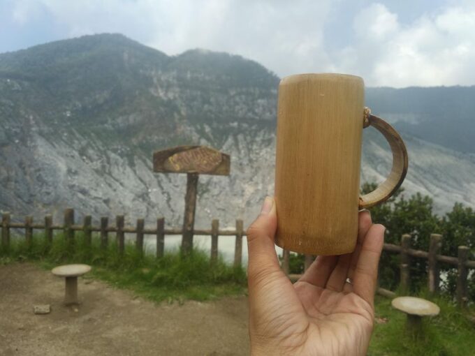 Daytrip Volcano Mountain Tangkuban Perahu Lembang Tour Guide - Exploring the Volcano