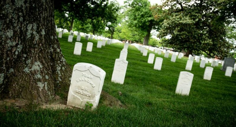 DC: Arlington National Cemetery Guided Walking Tour - An Honest Look at the Arlington National Cemetery Guided Tour