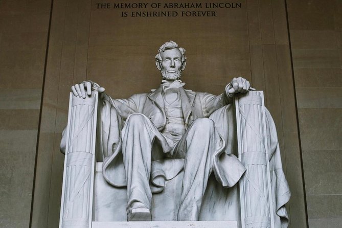 DC Mall Tour W/ Washington Monument Ticket Semi-Private 8ppl Max - Group Size and Service