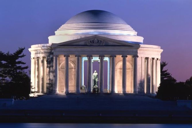 DC Monuments and Memorials Night Tour - Accessibility and Policies
