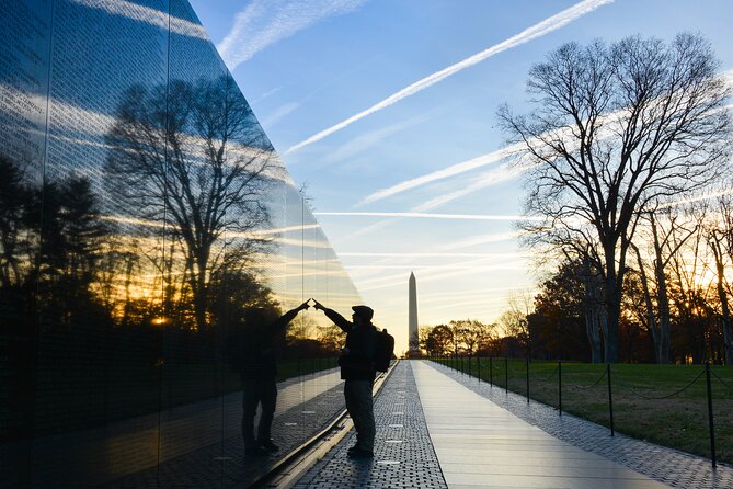DC Monuments by Moonlight: Small Group Walking Tour - Tour Highlights