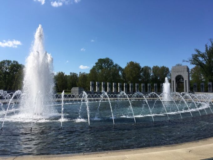 DC Monuments & Memorials Architectural Walking Tour - Concluding at the Lincoln Memorial
