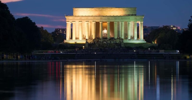 Dc: Monuments & Memorials Sunset Tour With Live Guide - Key Points