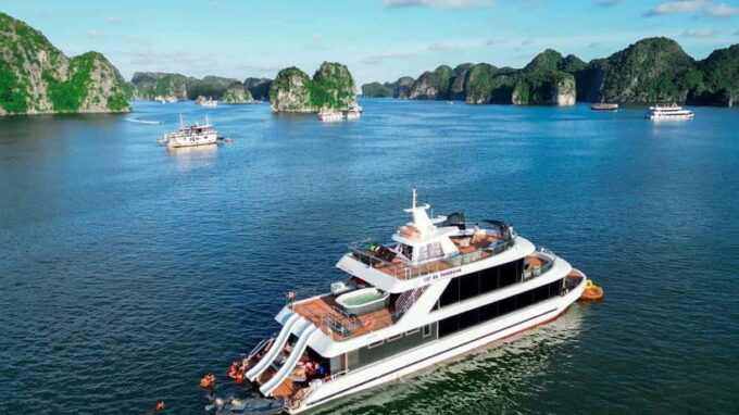 DCharme Luxury Cruise Discover the MOST Stunning Lan Ha Bay - Why Choose DCharme Luxury Cruise?