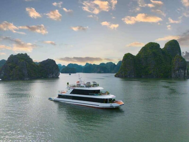 DCharme Luxury Day Cruise Discover the Stunning Lan Ha Bay - Exploring Lan Ha Bay