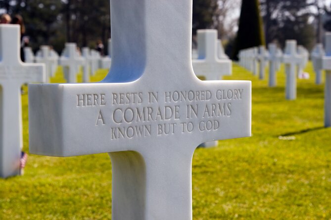 DDAY American Beaches and US Airborne Full Day Tour From Bayeux - Guided Experience