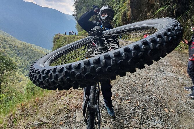 Death Road By Full Suspension Bike - Full Day - English Speaking Guide - Meeting Point and Pickup Details