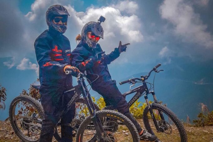 Death Route and Salar De Uyuni by Bike in 3 Days - Booking and Logistics