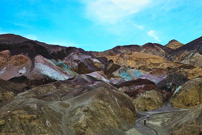 Death Valley Sunrise and Stargazing Tour From Las Vegas - A Scenic Stroll Through Golden Canyon