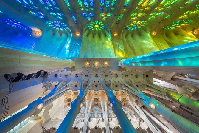 Decoding Gaudí on a Private Tour With Official Guide - Comprehensive Tour Materials Provided