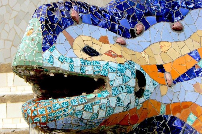 Decoding Gaudí on a Private Tour With Official Guide - Personalized Attention From Official Guide
