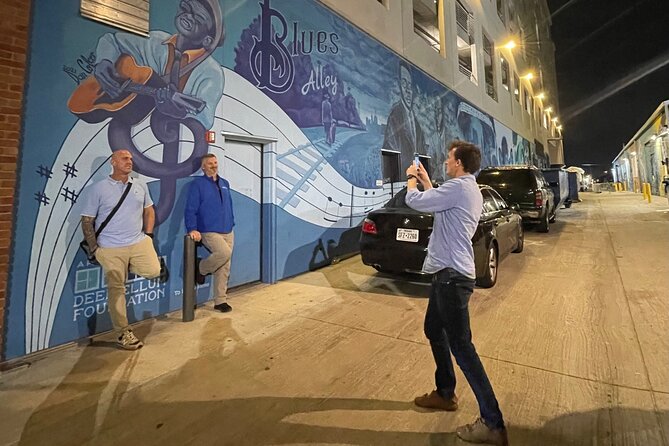 Deep Ellum Foodie Lovers Tour With Food Tours of America - Learn About Art and Music